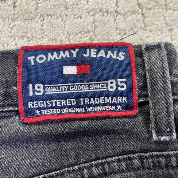 Vintage Tommy Hilfiger Shorts Mens 30 Black Denim Cotton Casual - Picture 5 of 7